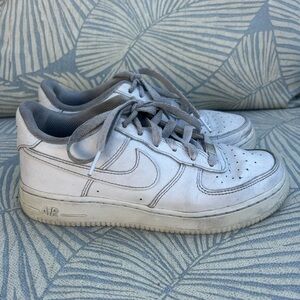 Nike Air Force One Low Casual White Sneakers